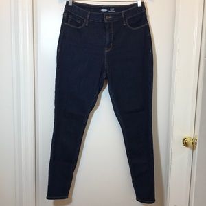 OLD NAVY ROCKSTAR DARK WASH JEANS SIZE 12
